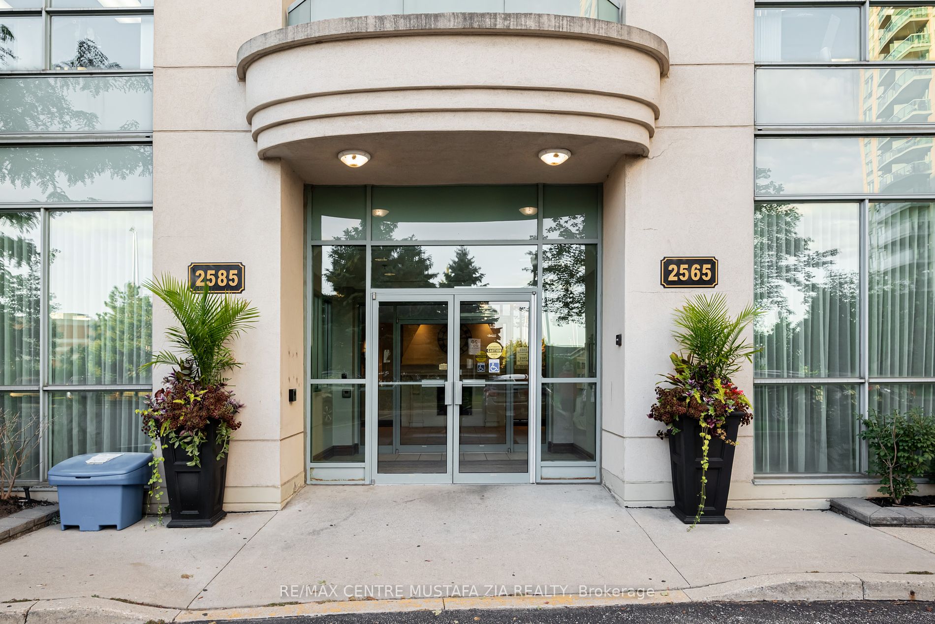 2585 Erin Centre Boulevard, #1005
