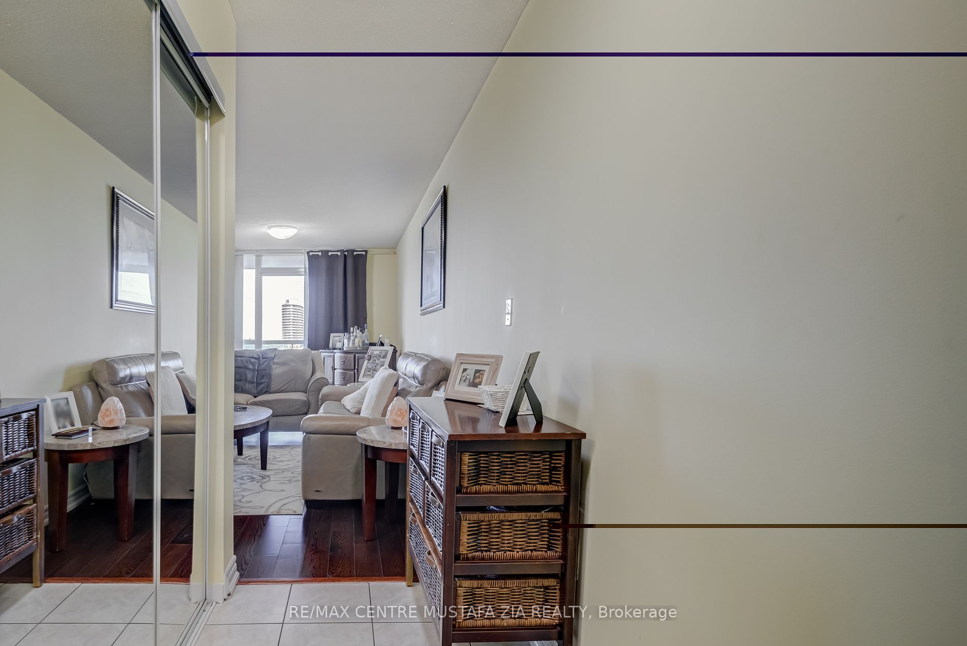 2585 Erin Centre Boulevard, #1005