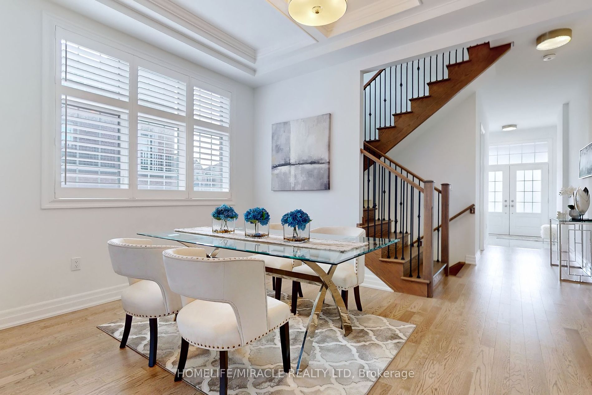 1412 Lakeport Cres