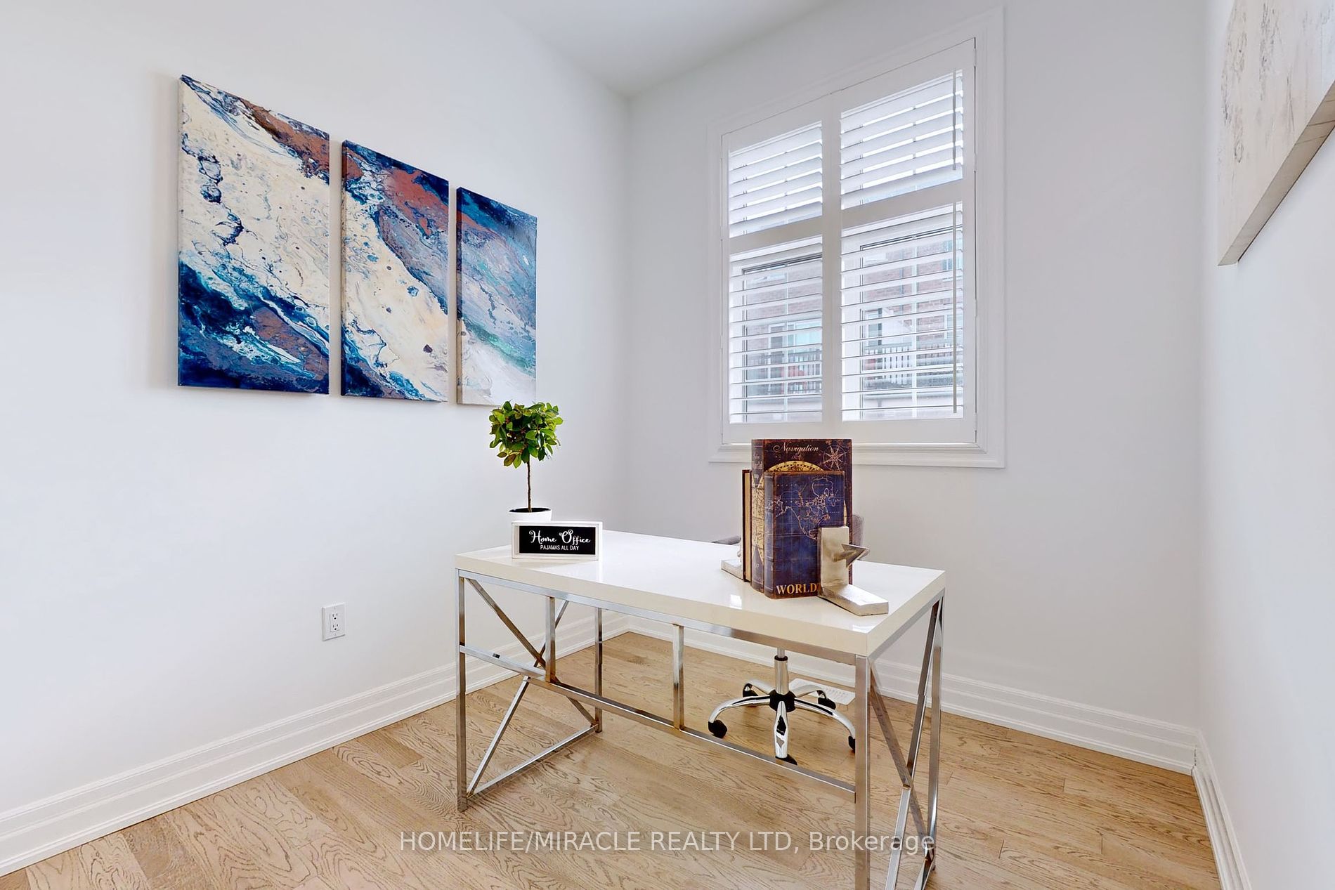 1412 Lakeport Cres