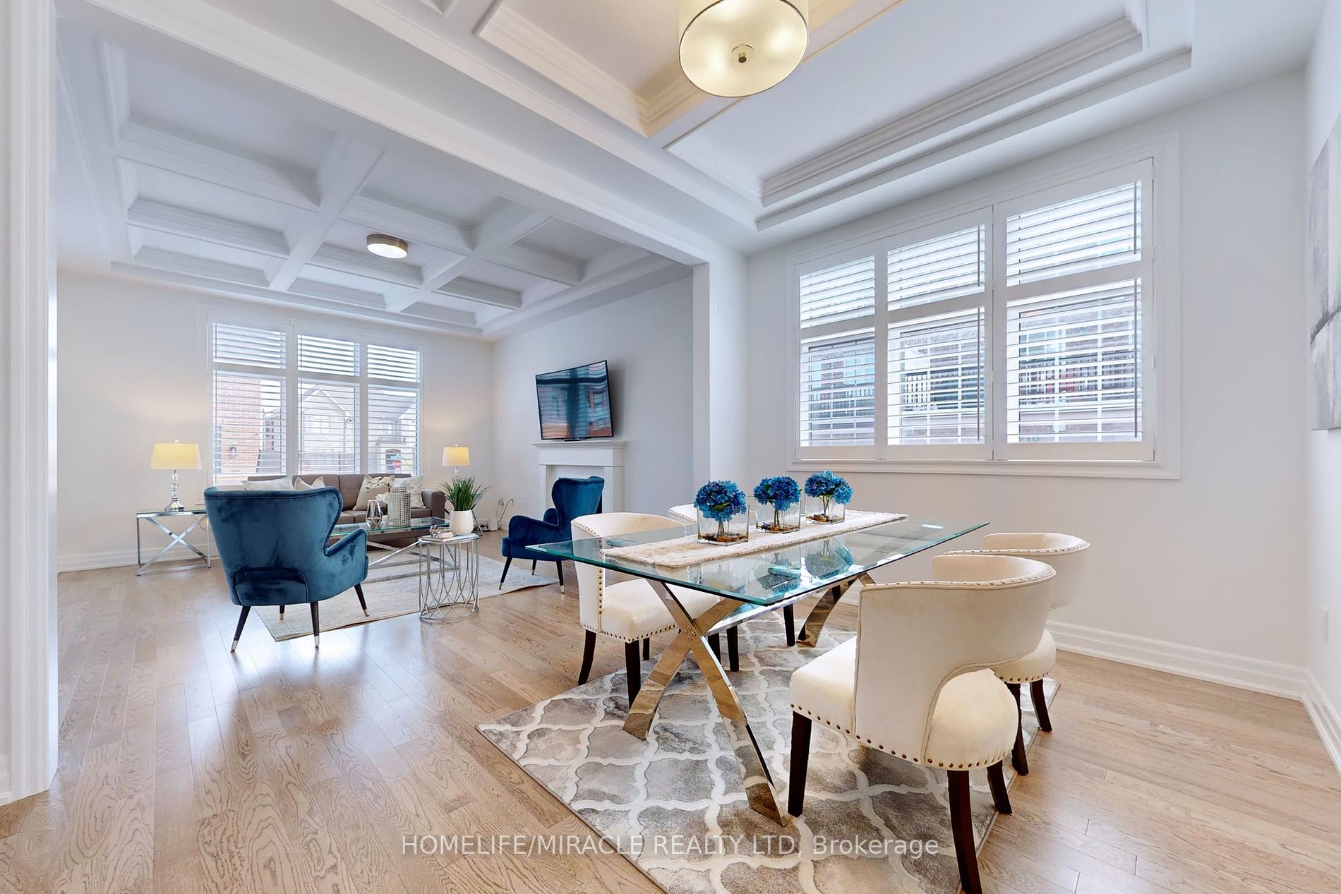 1412 Lakeport Cres