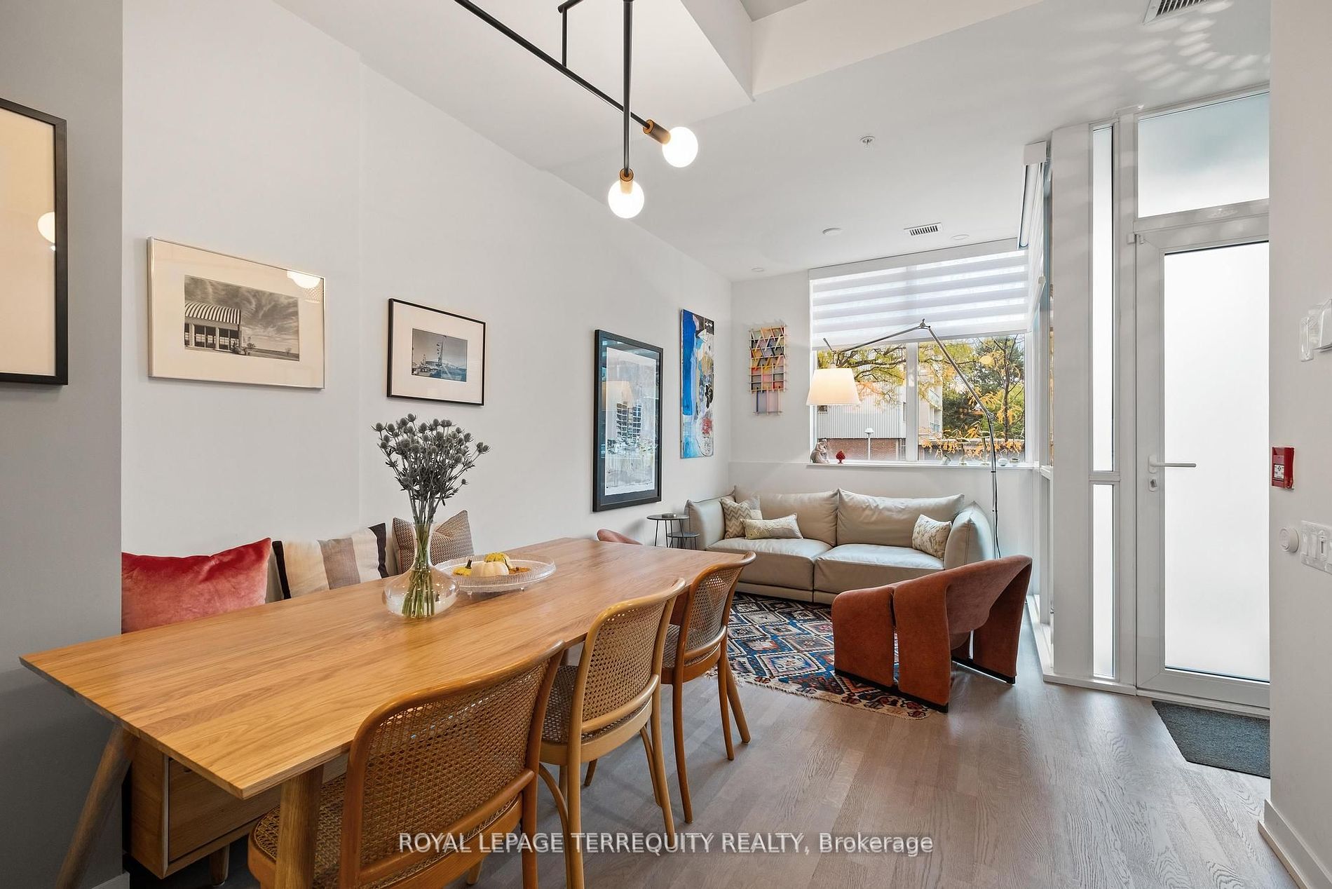 38 Howard Park Ave, #157