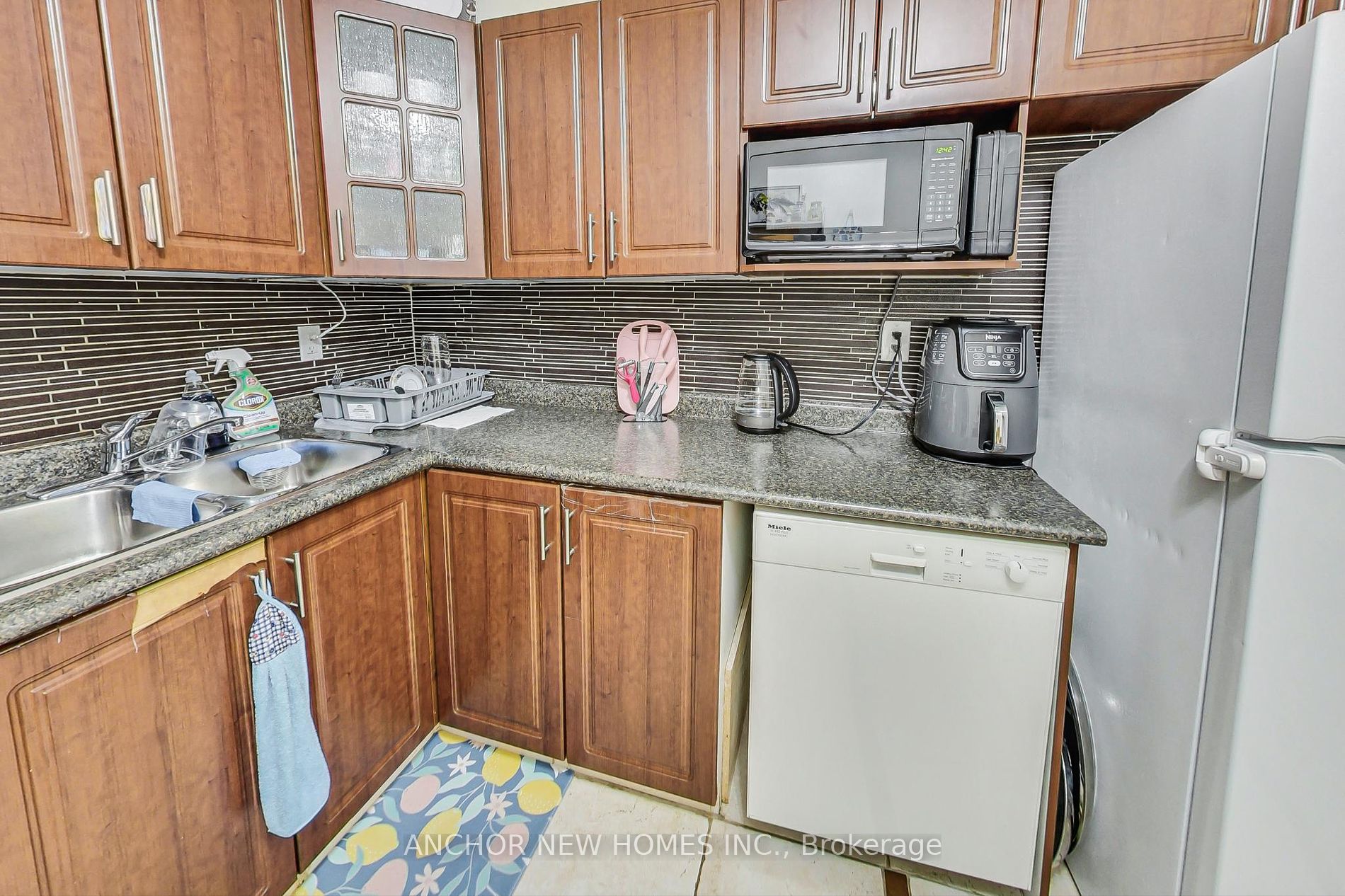 2323 Confederation Parkway #1105
