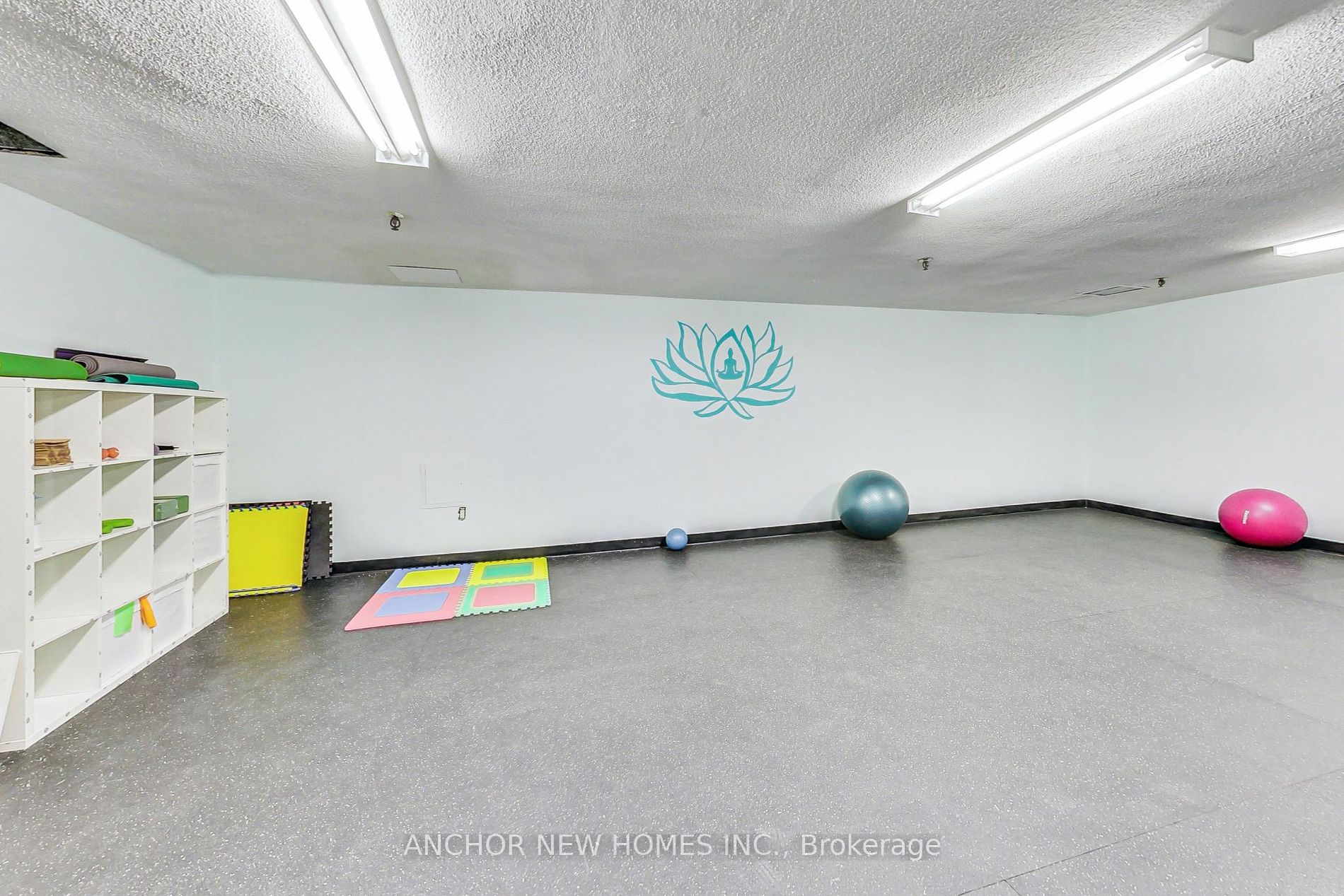 2323 Confederation Parkway #1105