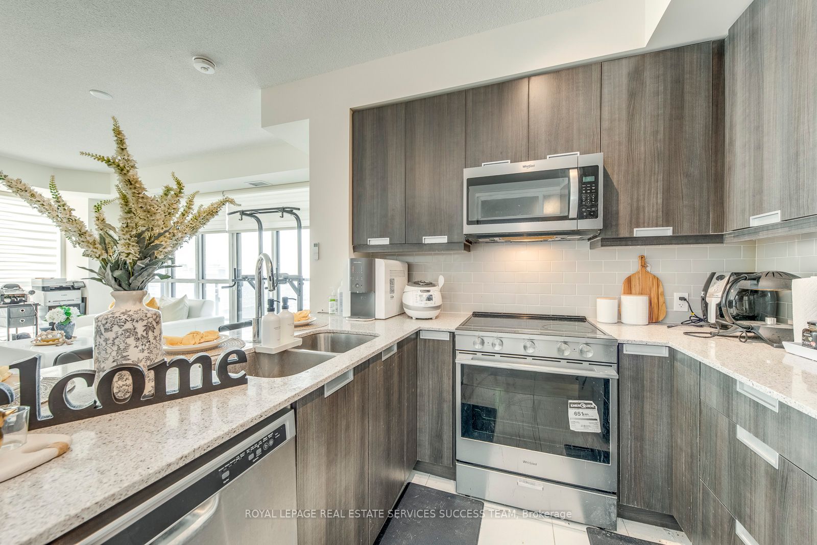 35 Watergarden Dr, #2714
