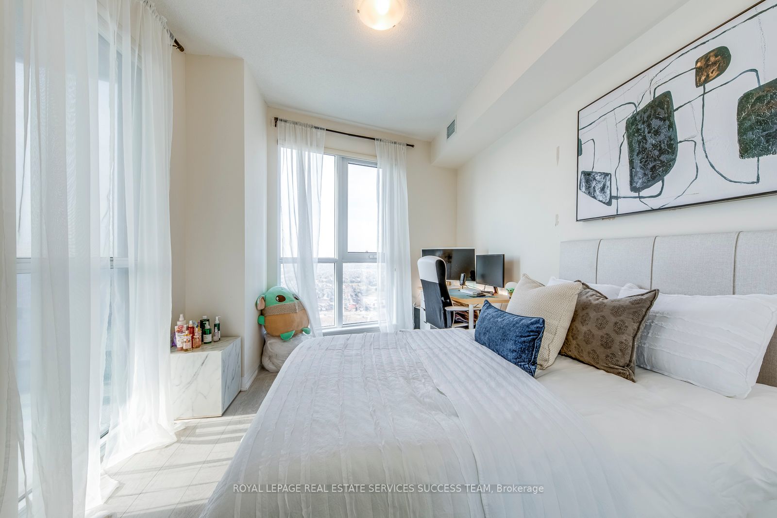 35 Watergarden Dr, #2714