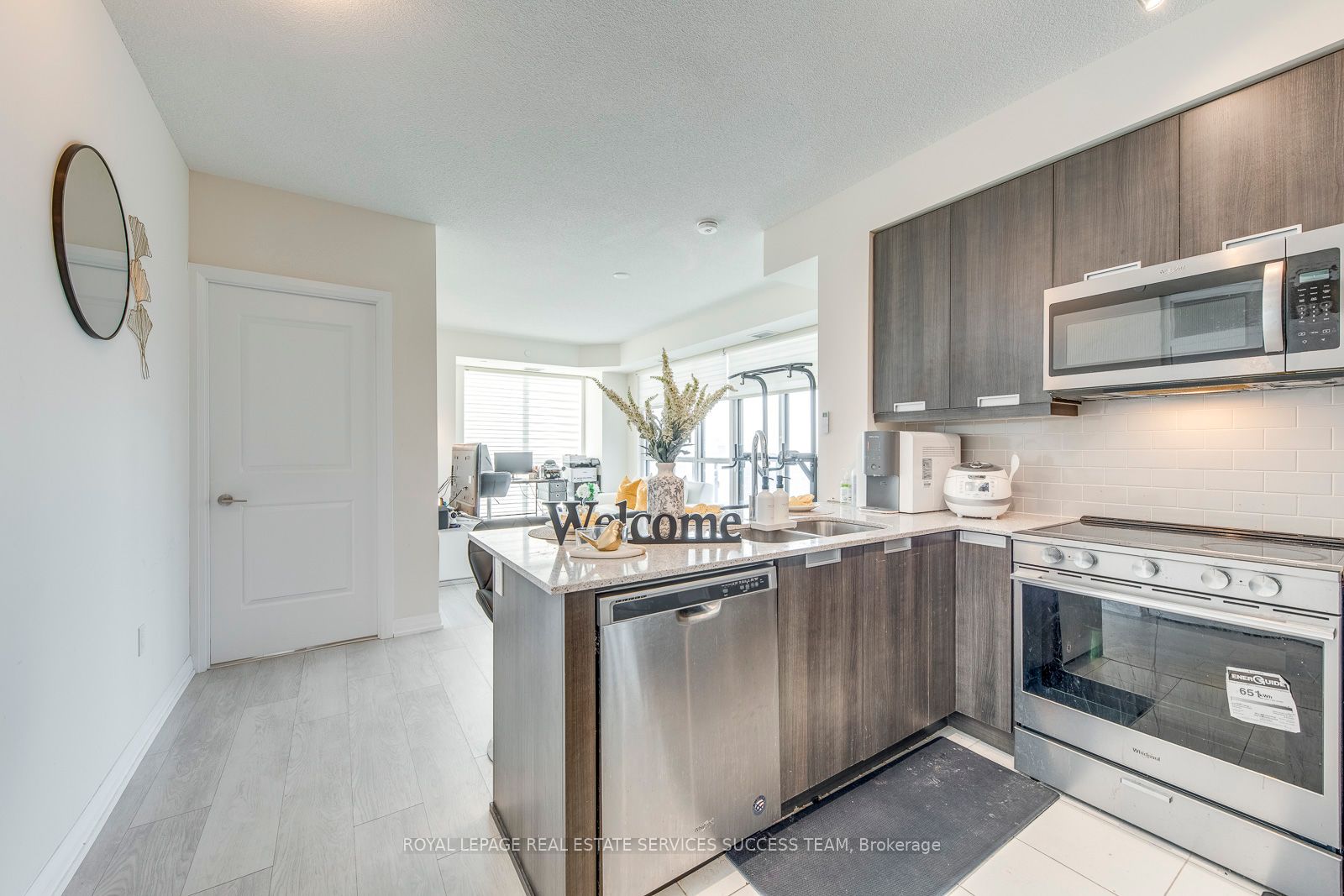 35 Watergarden Dr, #2714