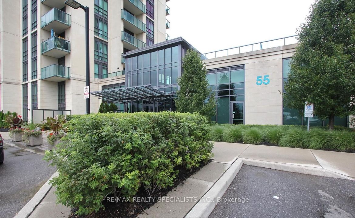 55 Yorkland Blvd, #704
