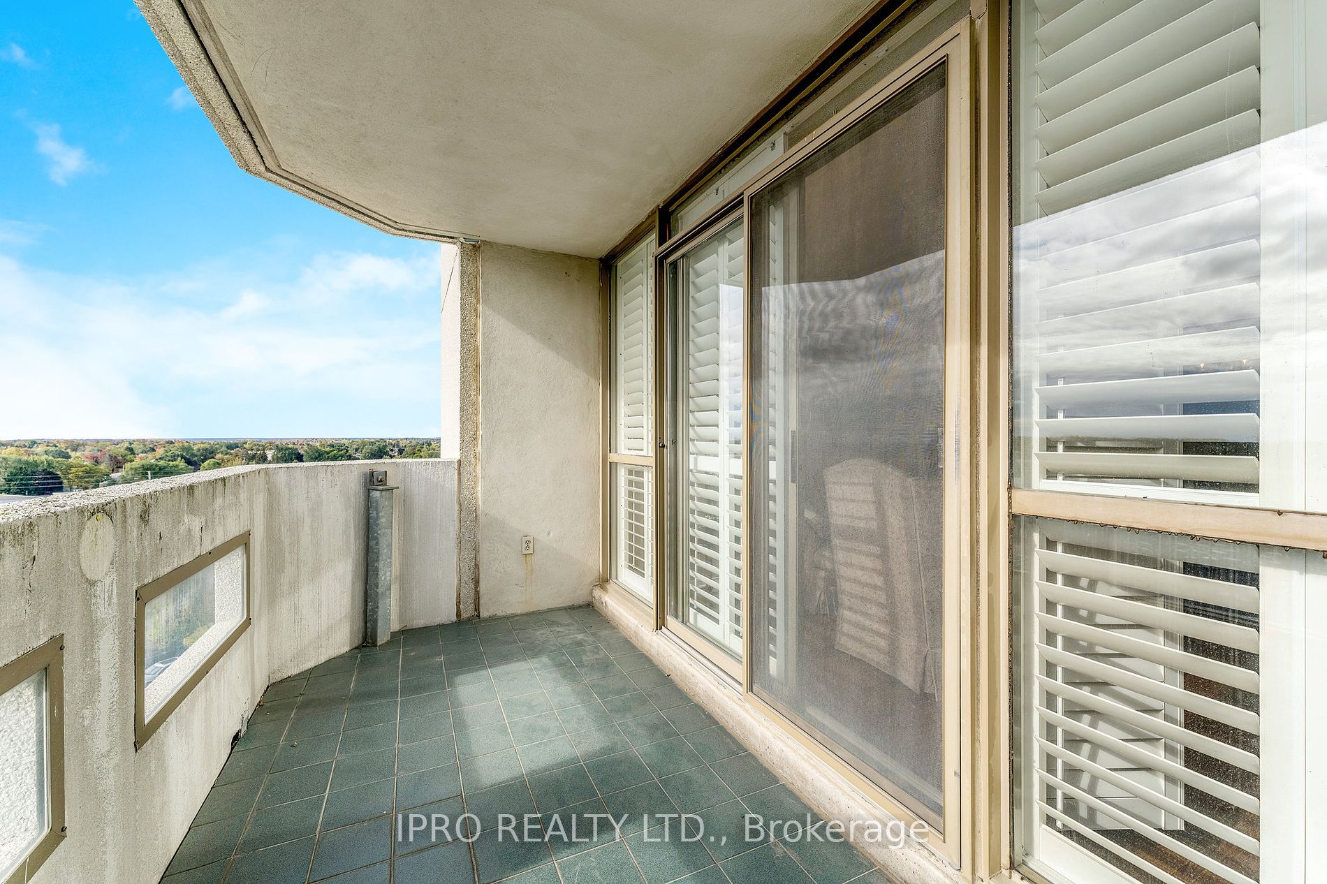 20 McFarlane Drive, #910