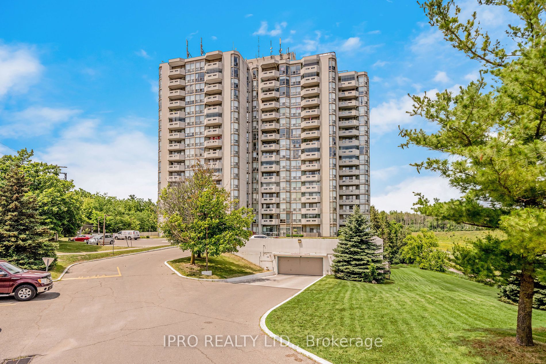 20 McFarlane Drive, #910
