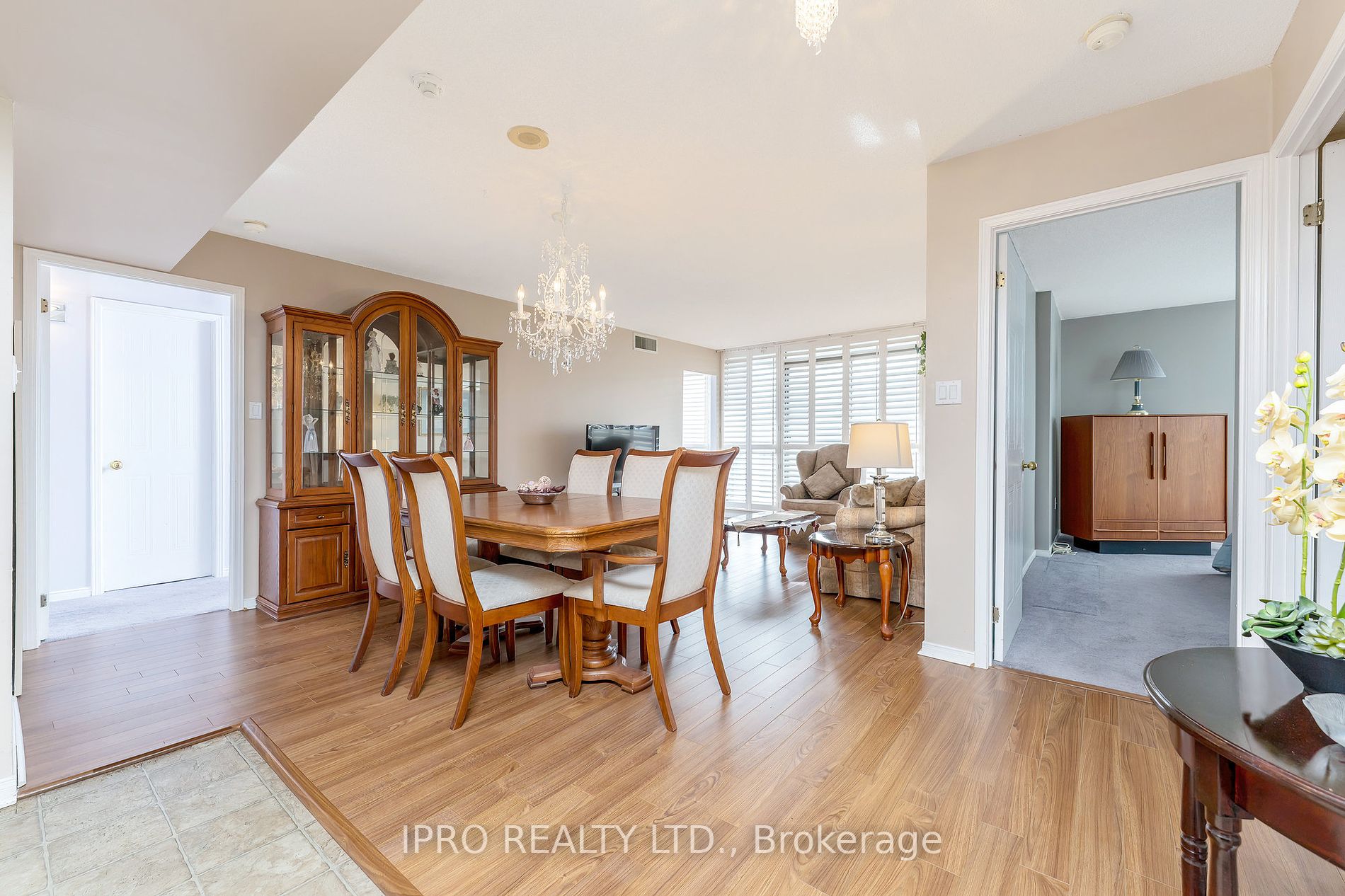 20 McFarlane Drive, #910