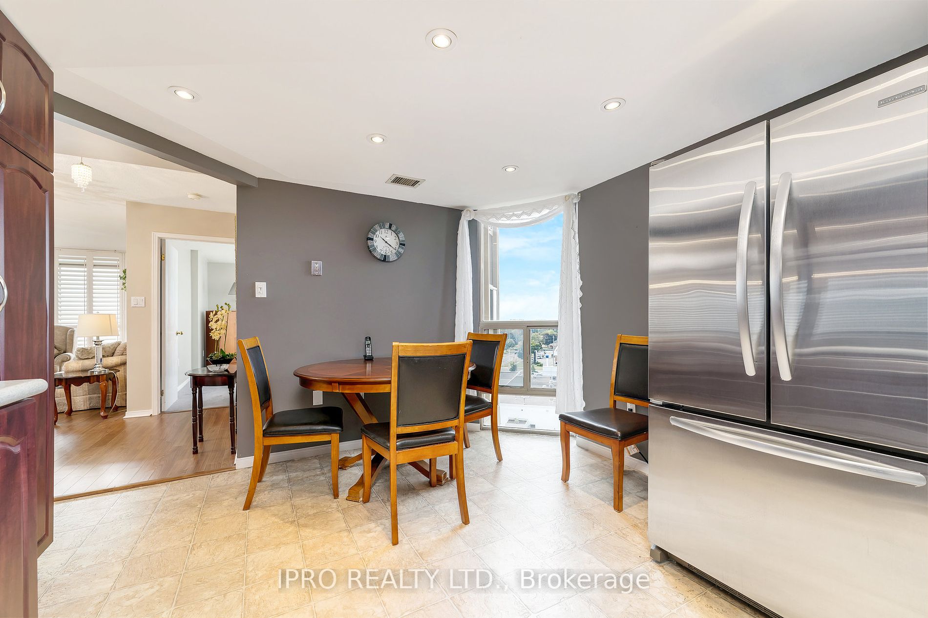 20 McFarlane Drive, #910