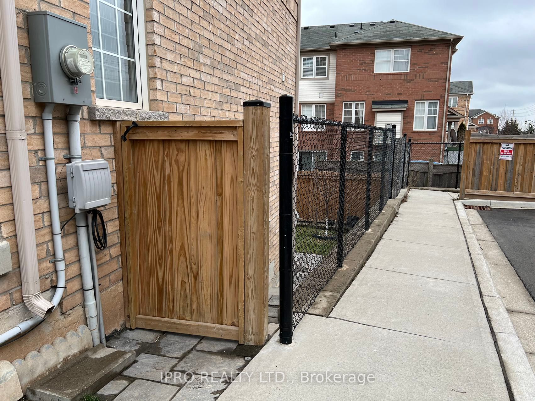 2280 Baronwood Drive, #90
