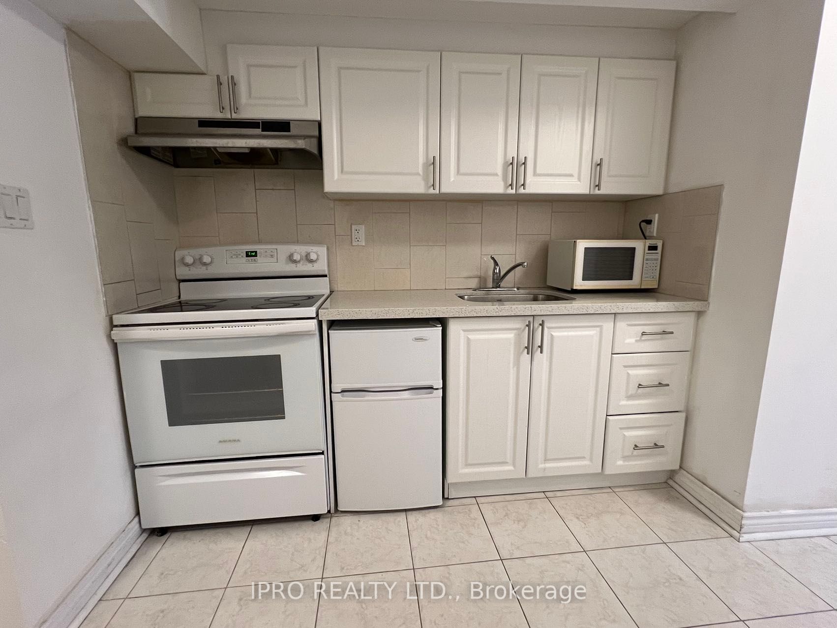 2280 Baronwood Drive, #90