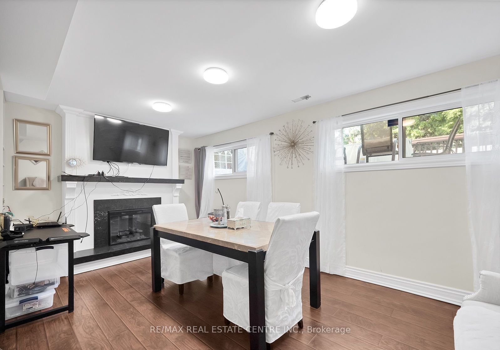 11 Hinchley Wood Grve
