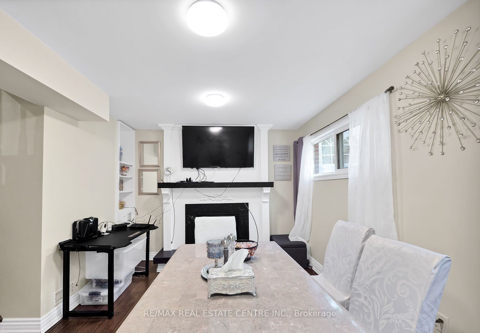 11 Hinchley Wood Grve
