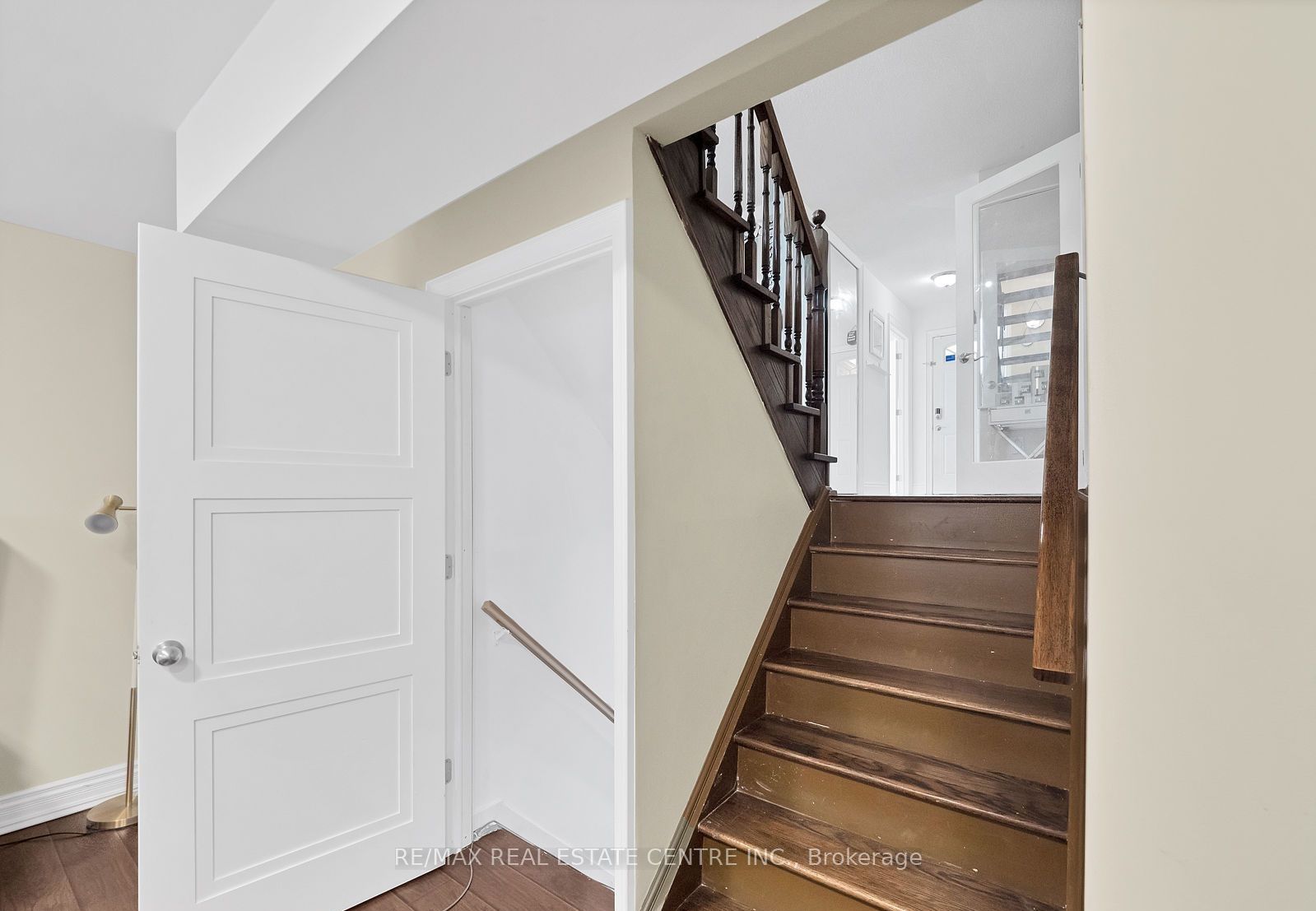 11 Hinchley Wood Grve