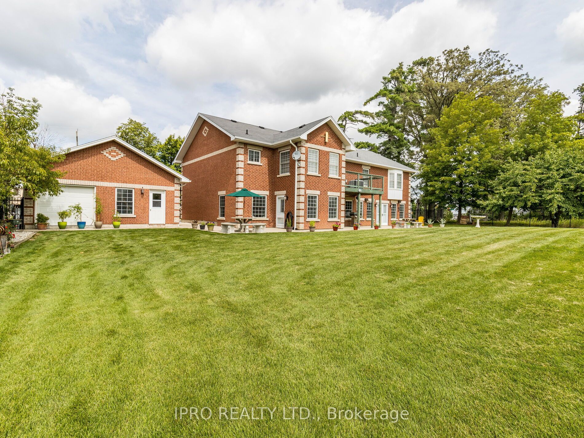 15260 10 Side Rd