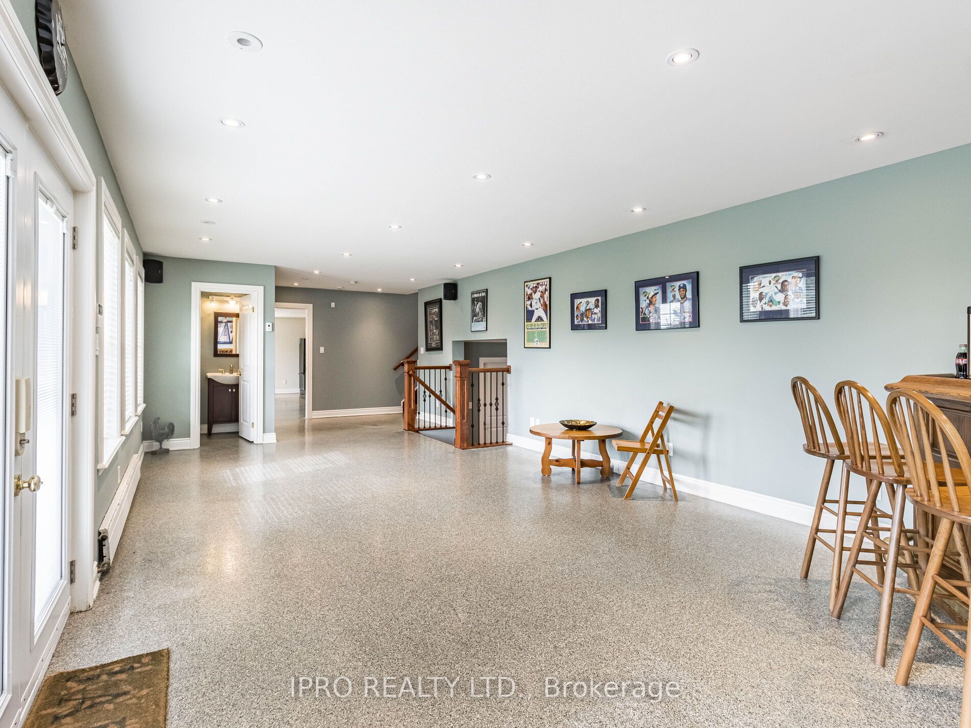 15260 10 Side Rd