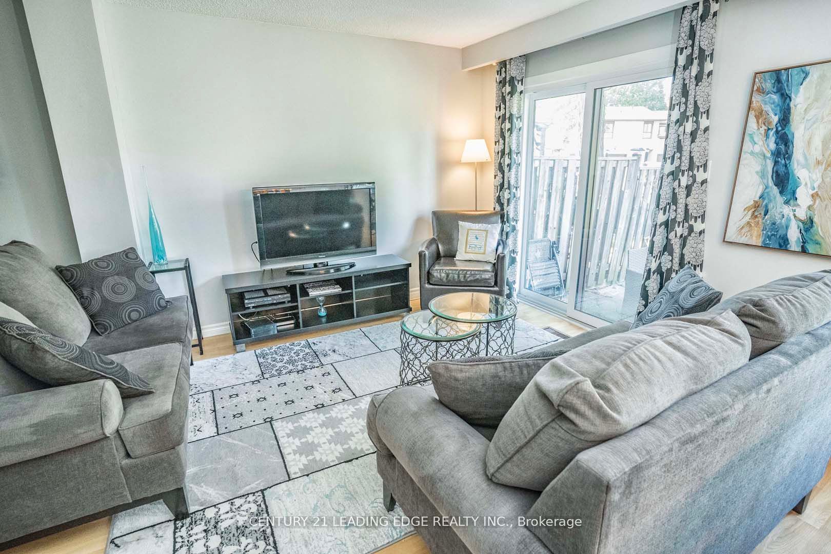 68 Foster Cres, #68