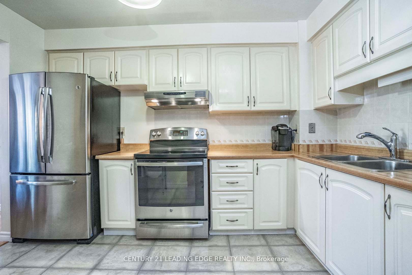 68 Foster Cres, #68