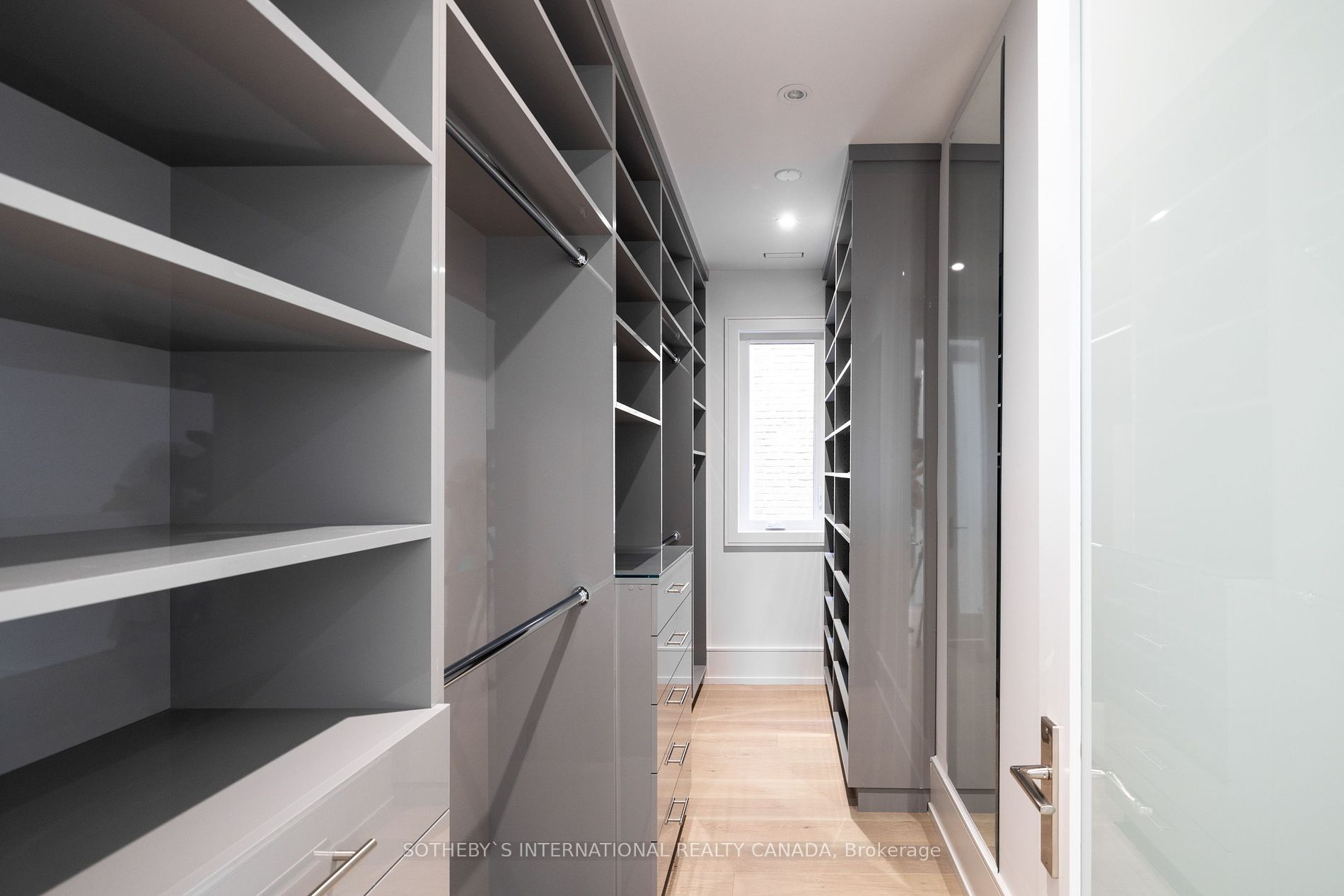 12 Bearwood Dr