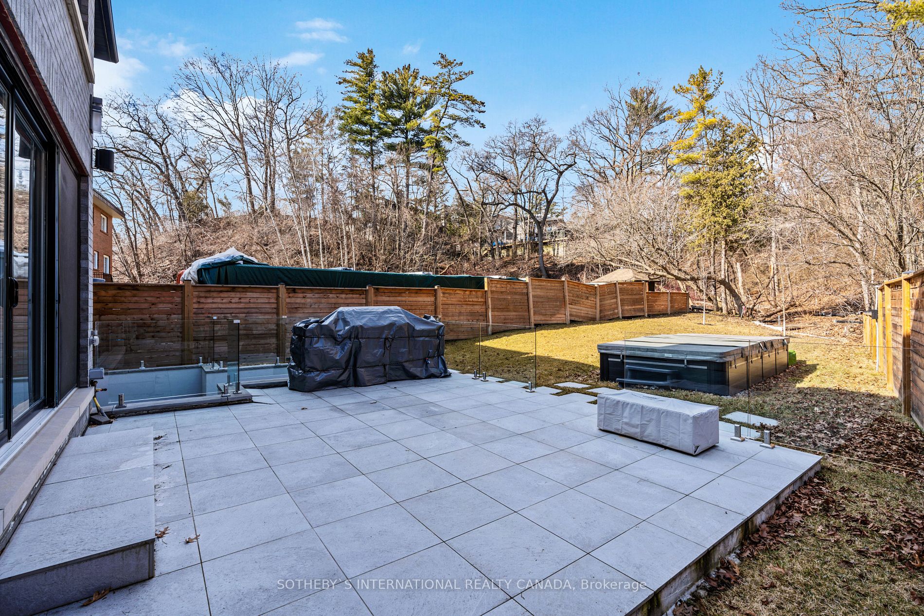 12 Bearwood Dr
