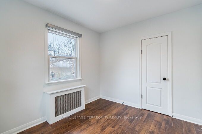 18 Wesley St
