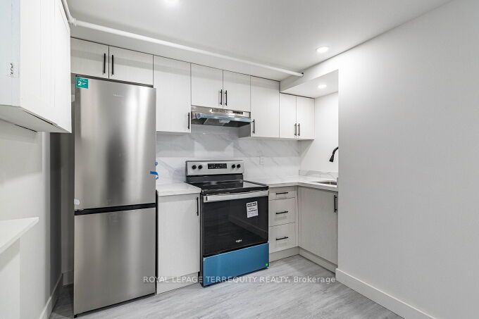 18 Wesley St