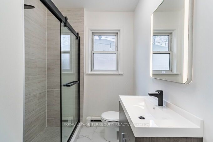 18 Wesley St