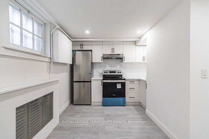 18 Wesley St