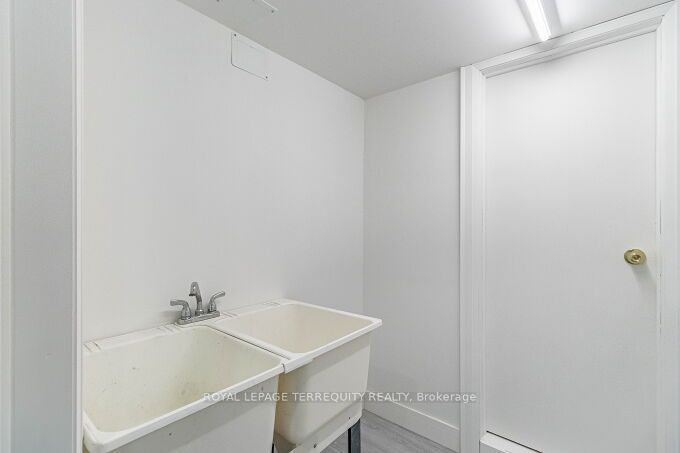 18 Wesley St