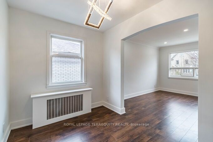 18 Wesley St