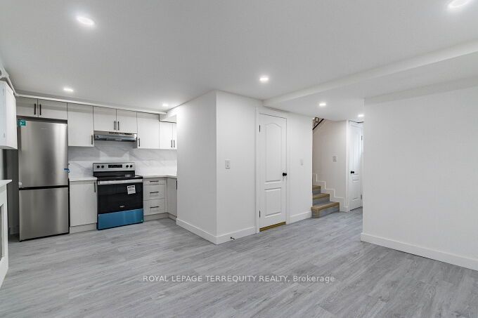 18 Wesley St