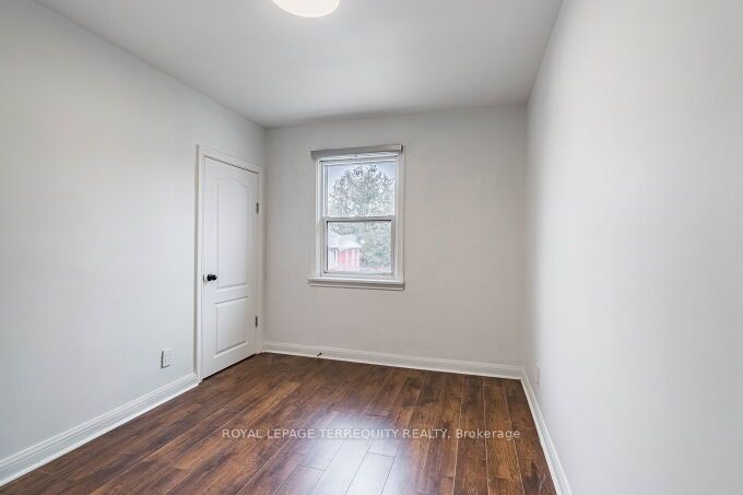 18 Wesley St