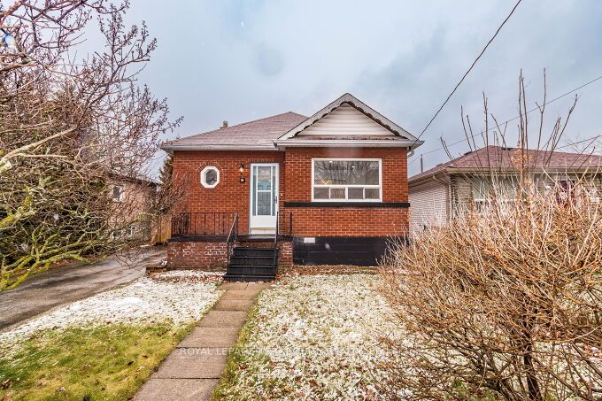 18 Wesley St