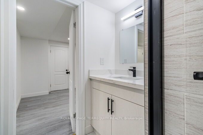 18 Wesley St
