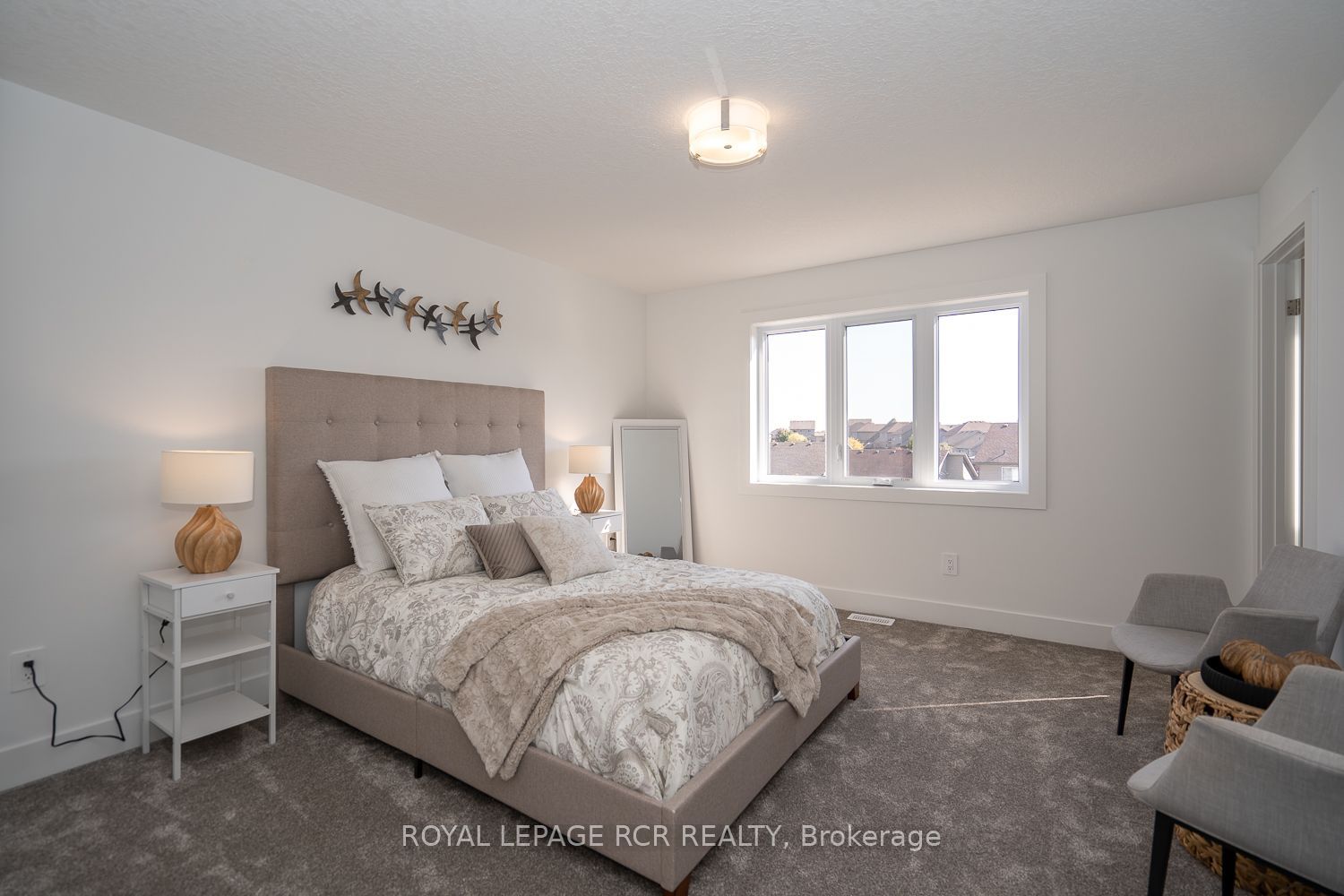 690 Broadway Avenue, #17