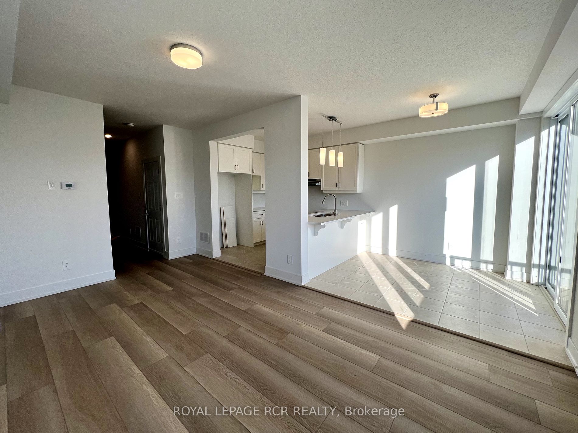 690 Broadway Avenue, #17