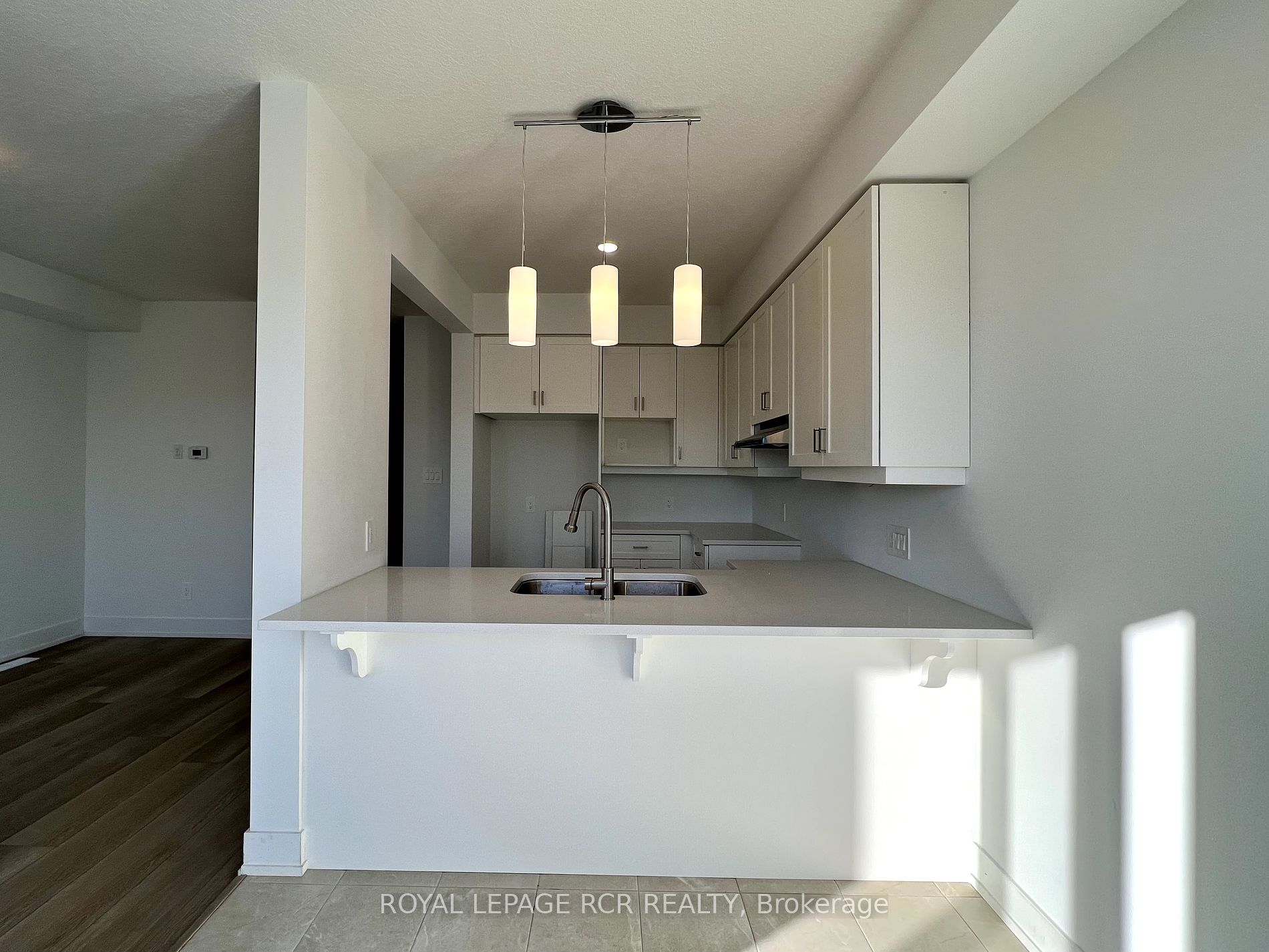 690 Broadway Avenue, #17