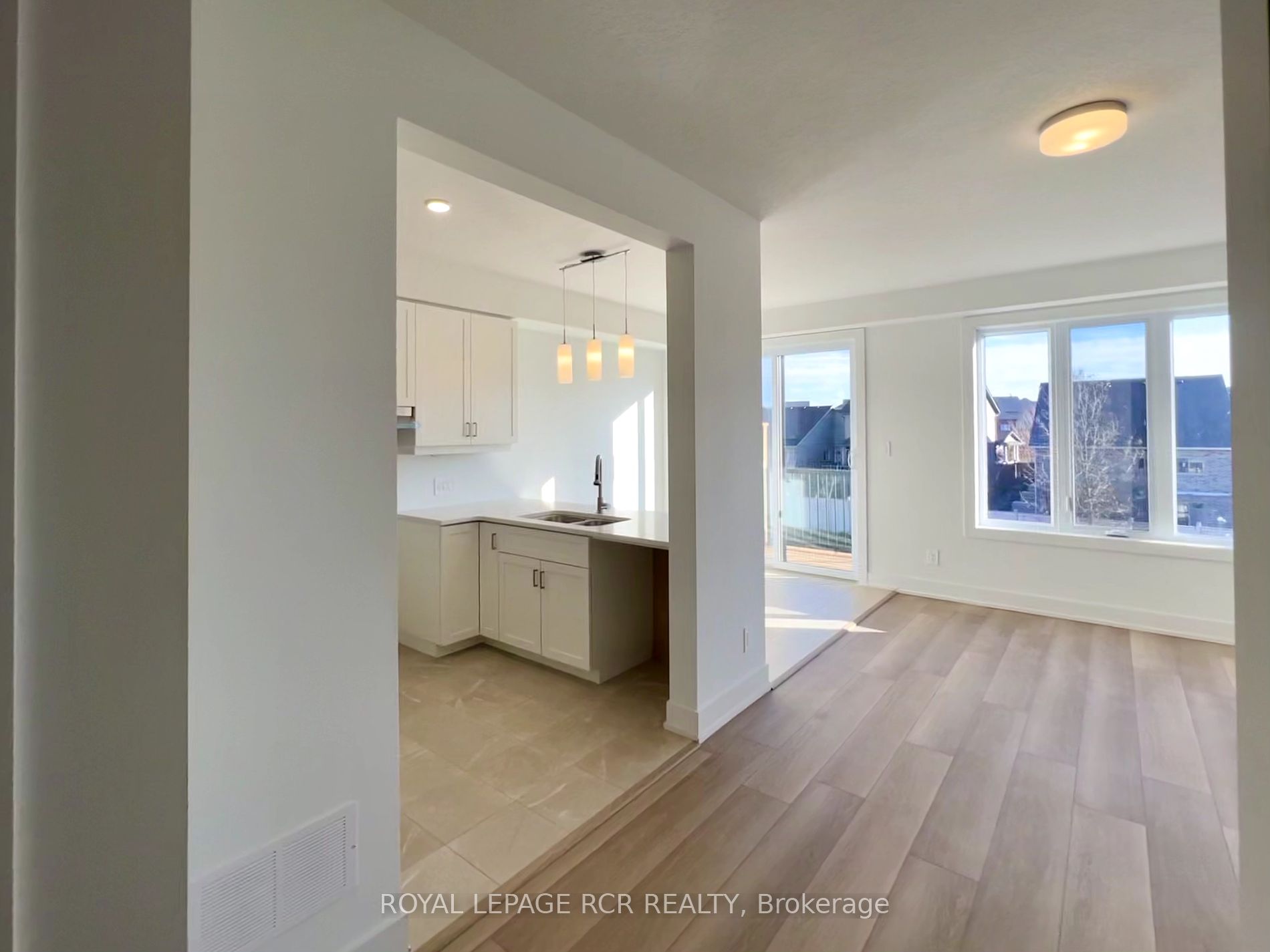 690 Broadway Avenue, #17