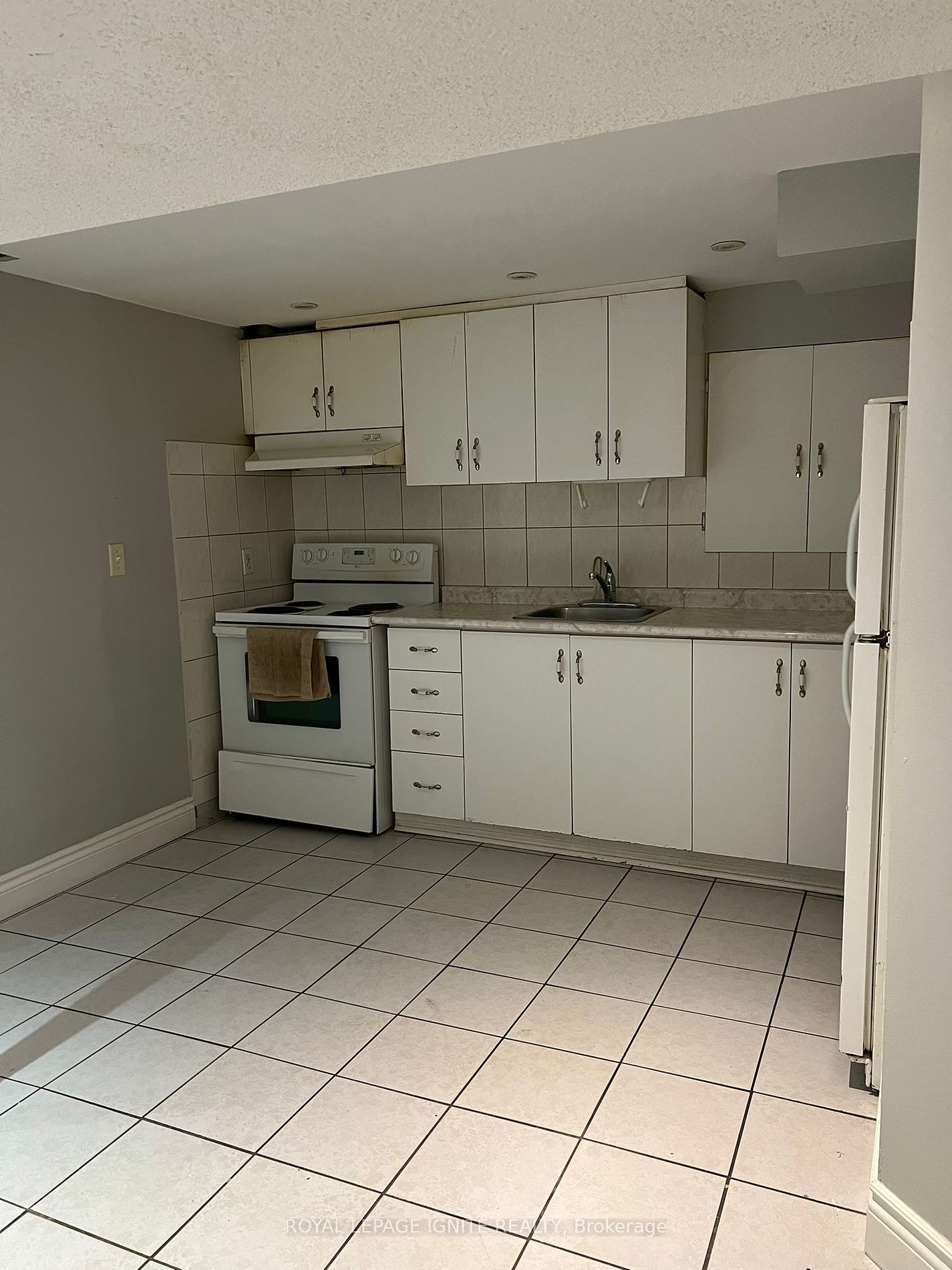 305 Archdekin Drive, #BSMT
