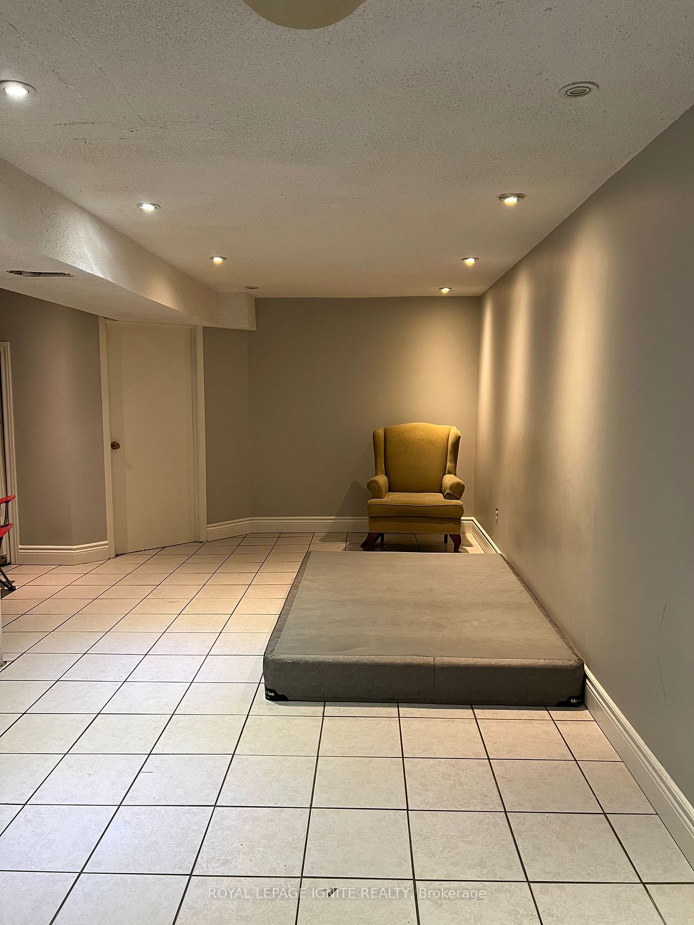 305 Archdekin Drive, #BSMT
