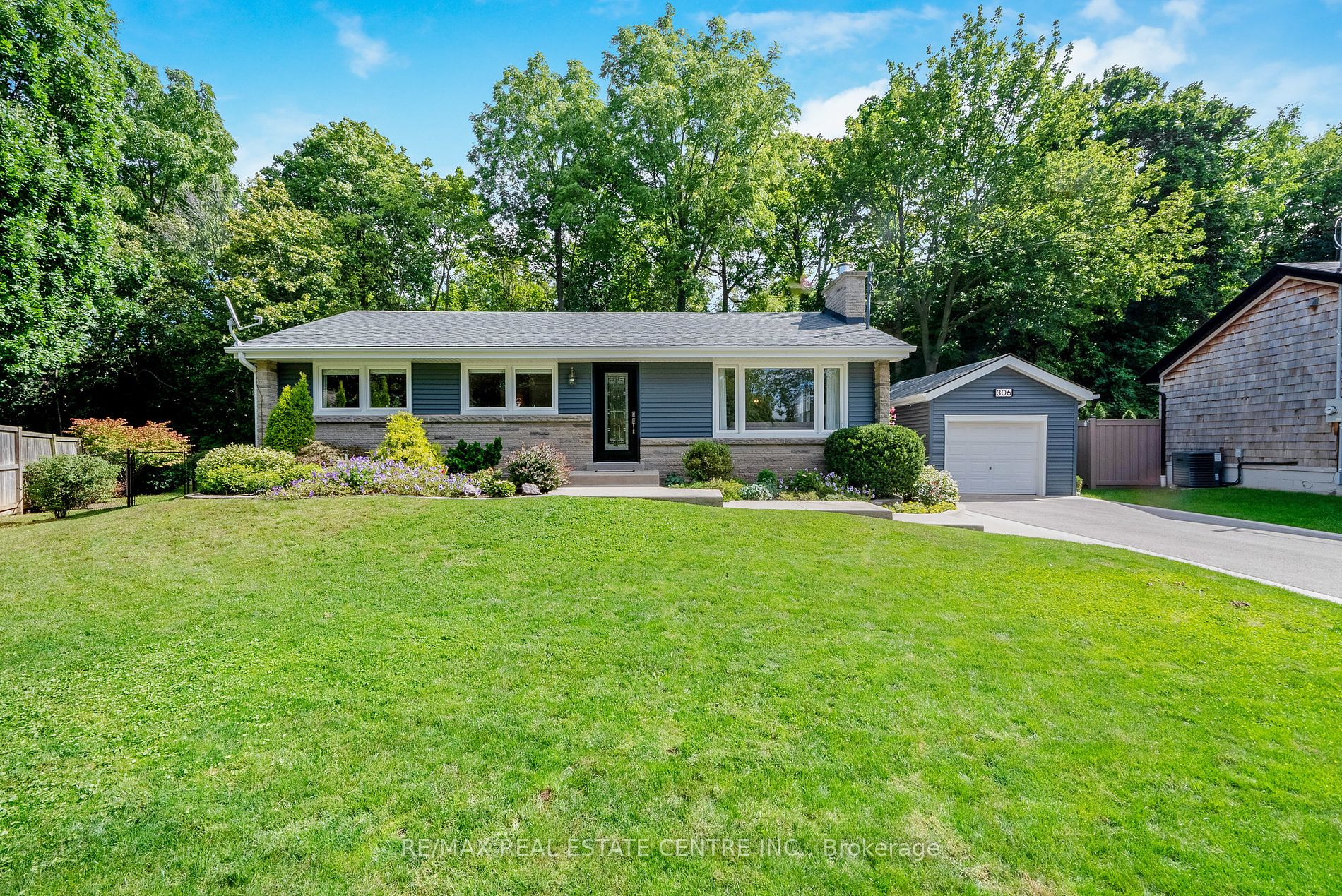 306 Gardenview Dr