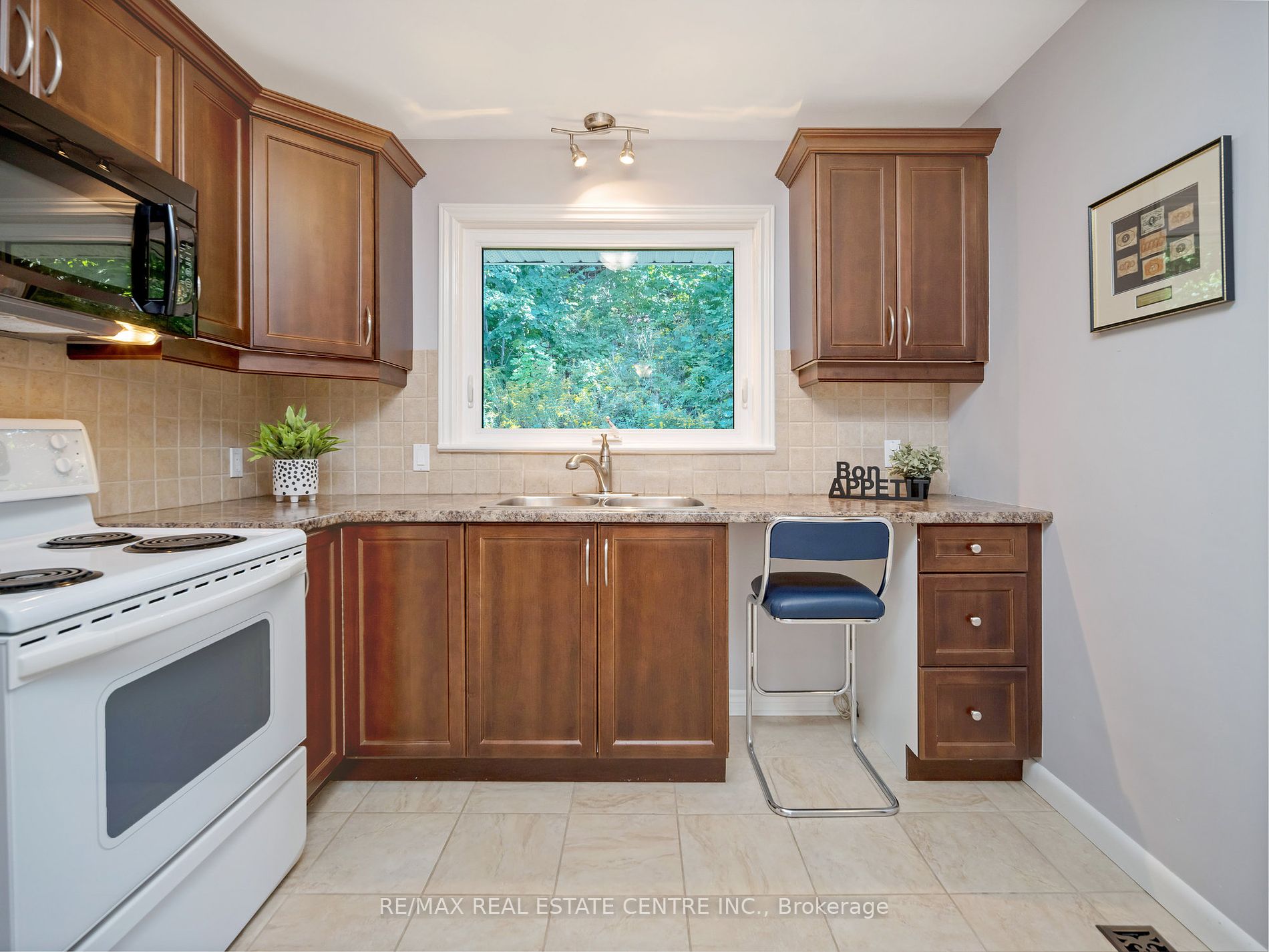 306 Gardenview Dr