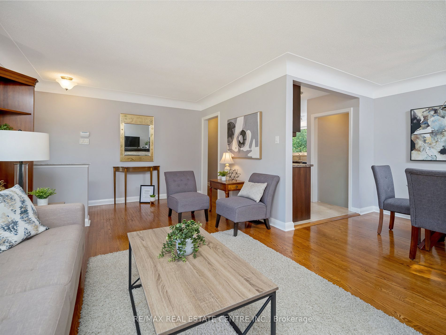 306 Gardenview Dr