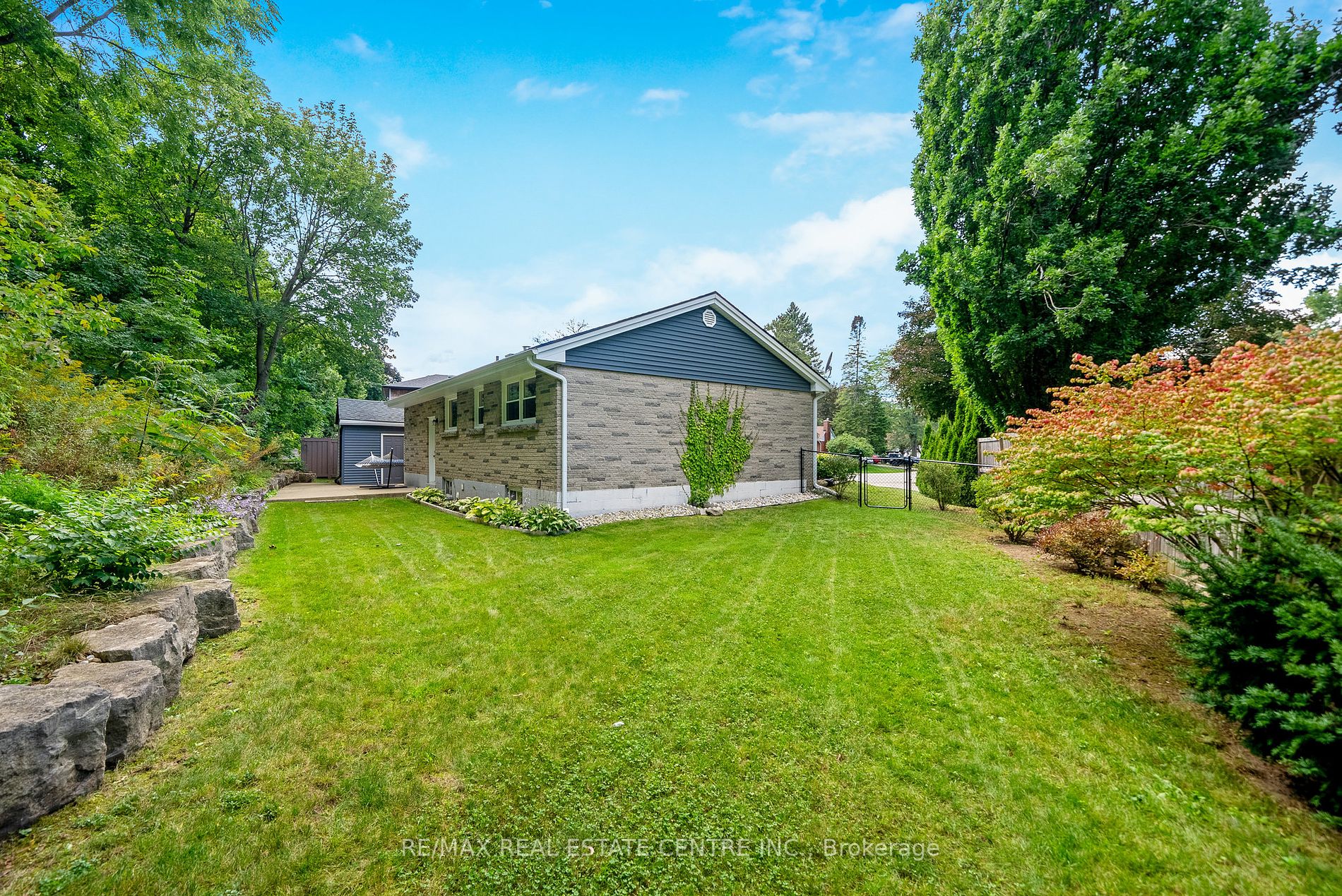 306 Gardenview Dr