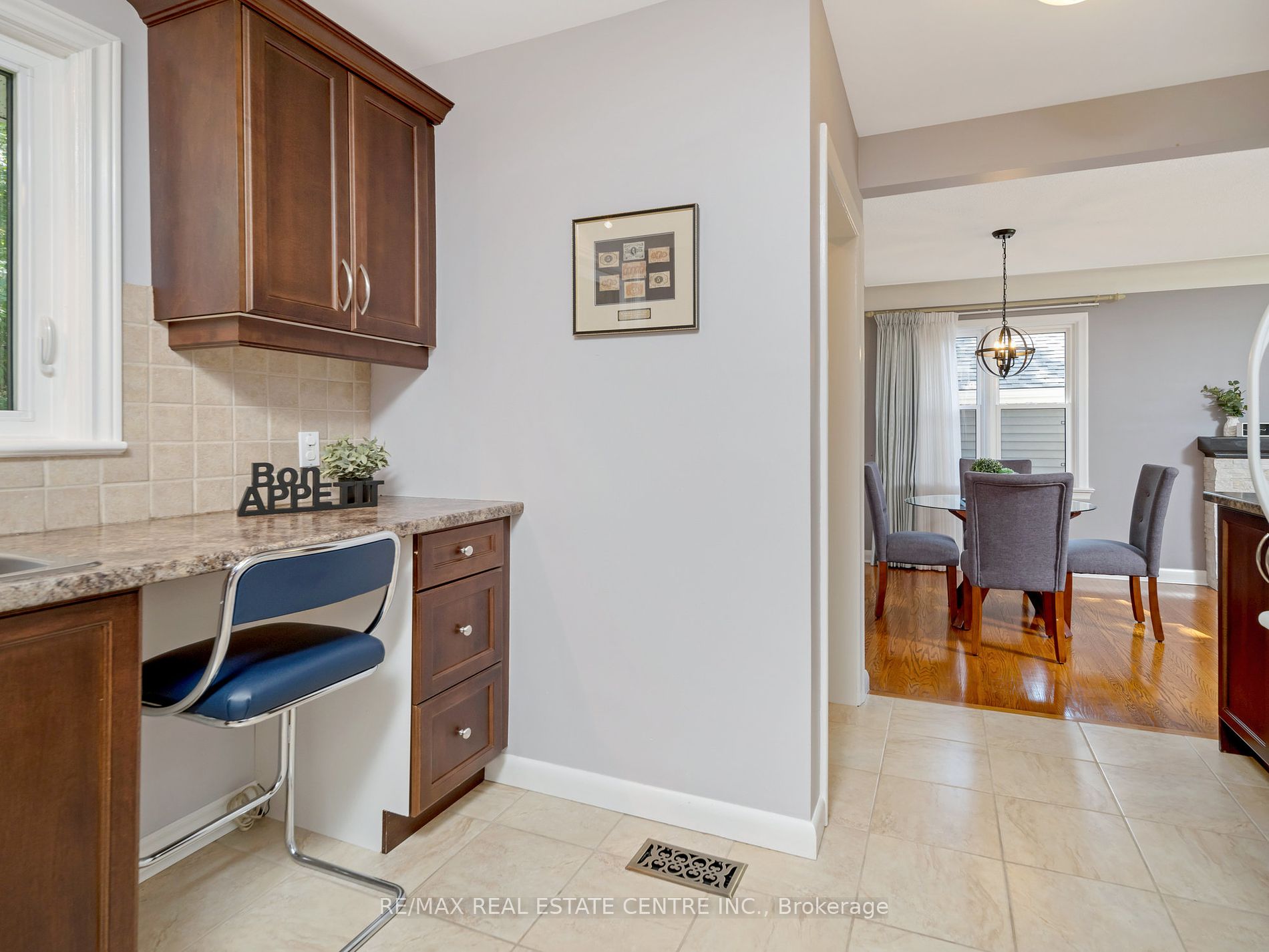 306 Gardenview Dr