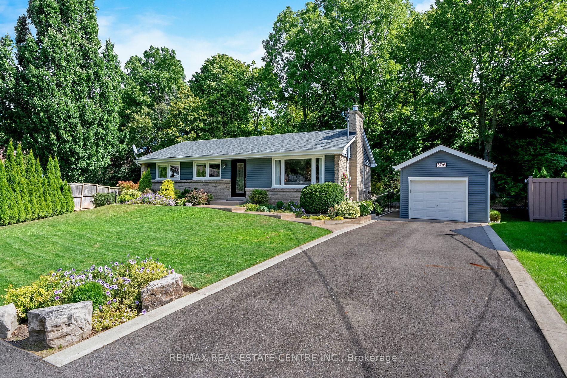 306 Gardenview Dr