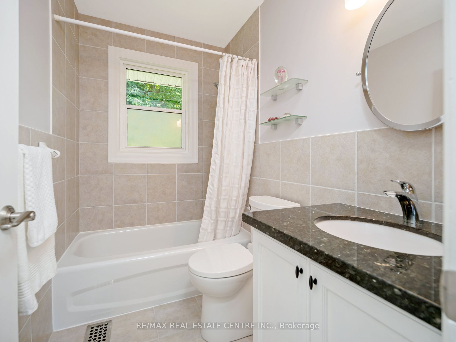 306 Gardenview Dr